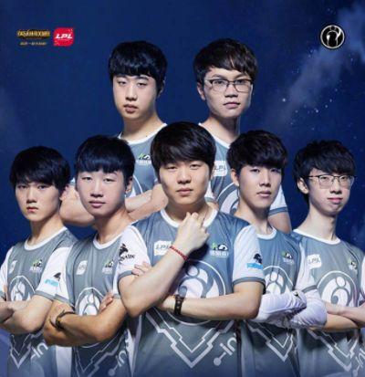 在羽坛崭露 在羽坛崭露