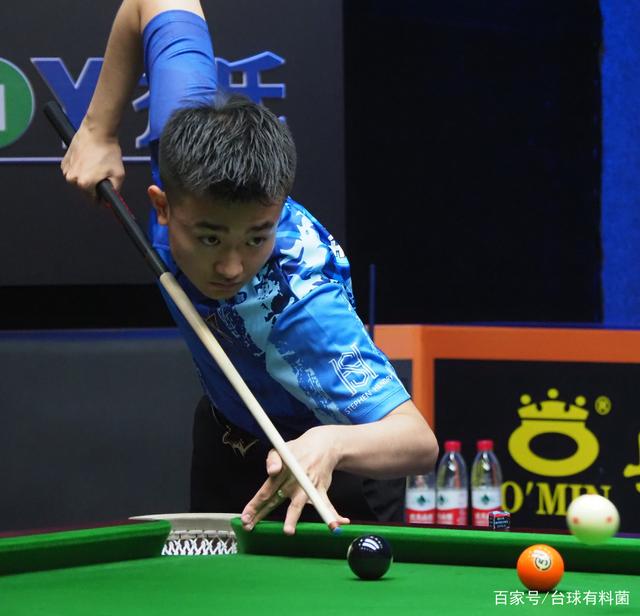 靠背比赛中 靠背比赛中